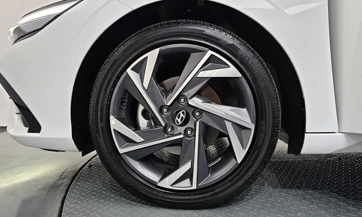 Hyundai AVANTE — фото 7