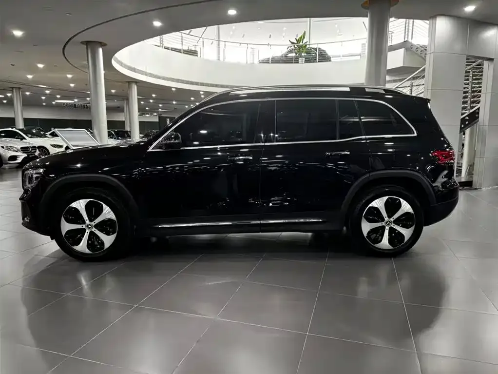 Mercedes-Benz GLB — фото 5