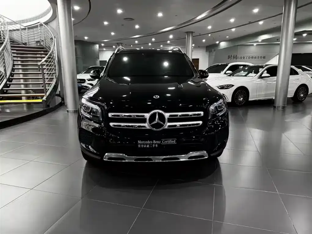 Mercedes-Benz GLB — фото 8