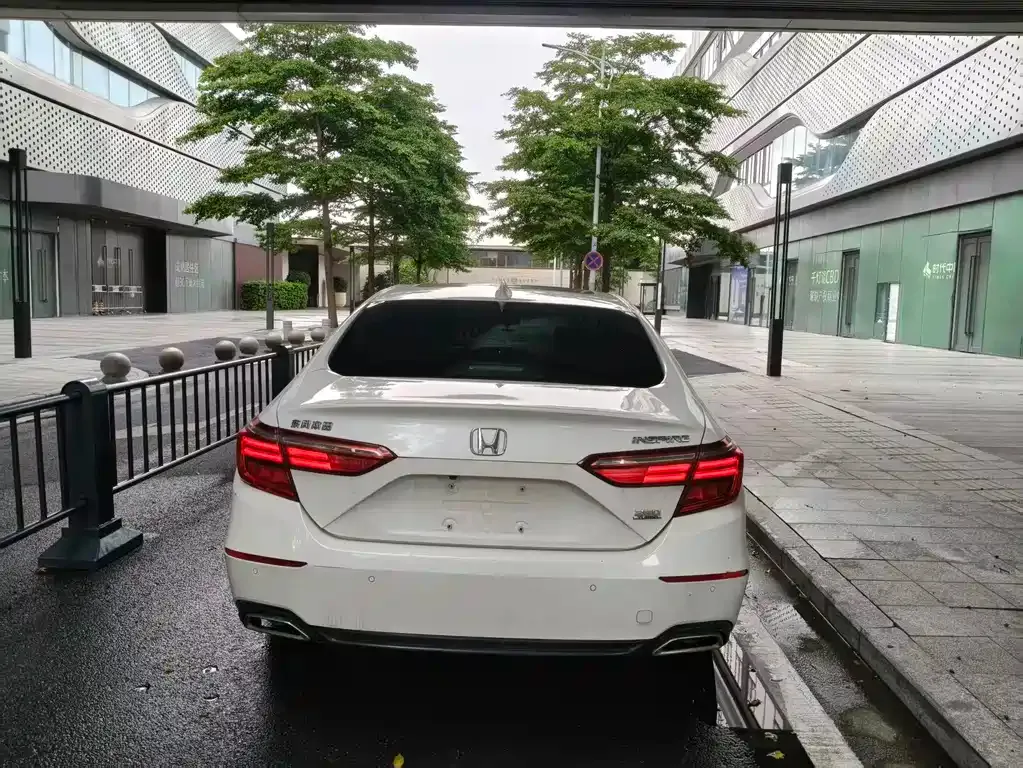 Honda Inspire — фото 10