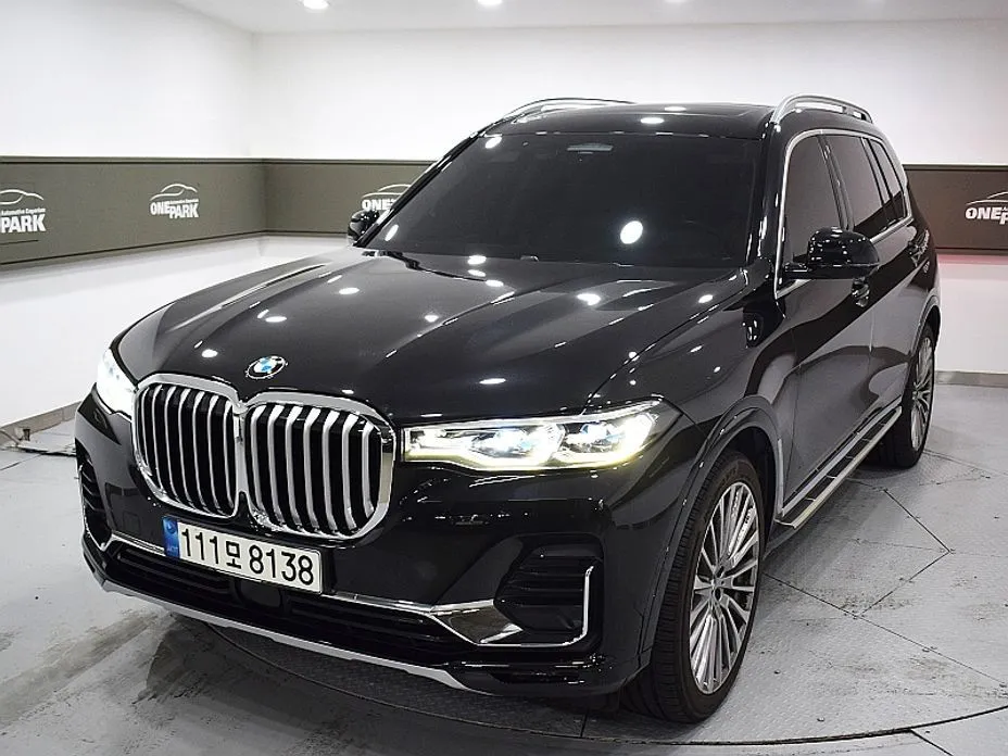 BMW X7 — фото 1