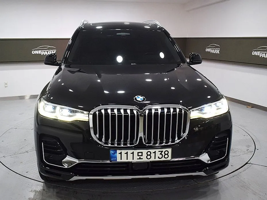 BMW X7 — фото 3