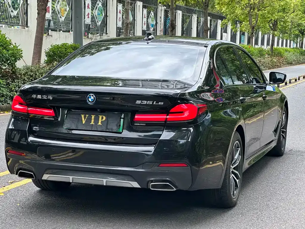 BMW 5 Series New Energy — фото 8