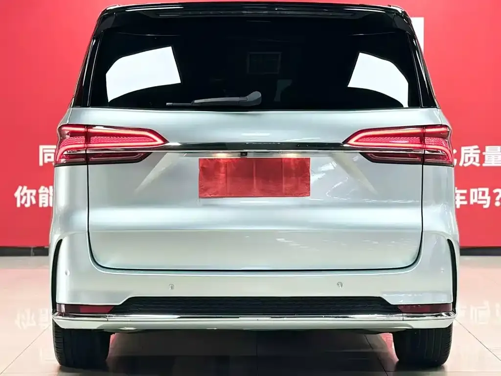 Roewe iMAX8 — фото 4
