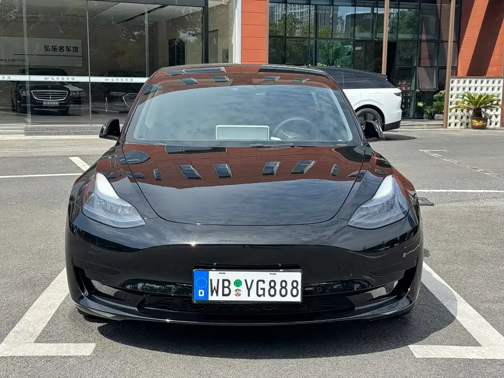Tesla Model 3 — фото 5