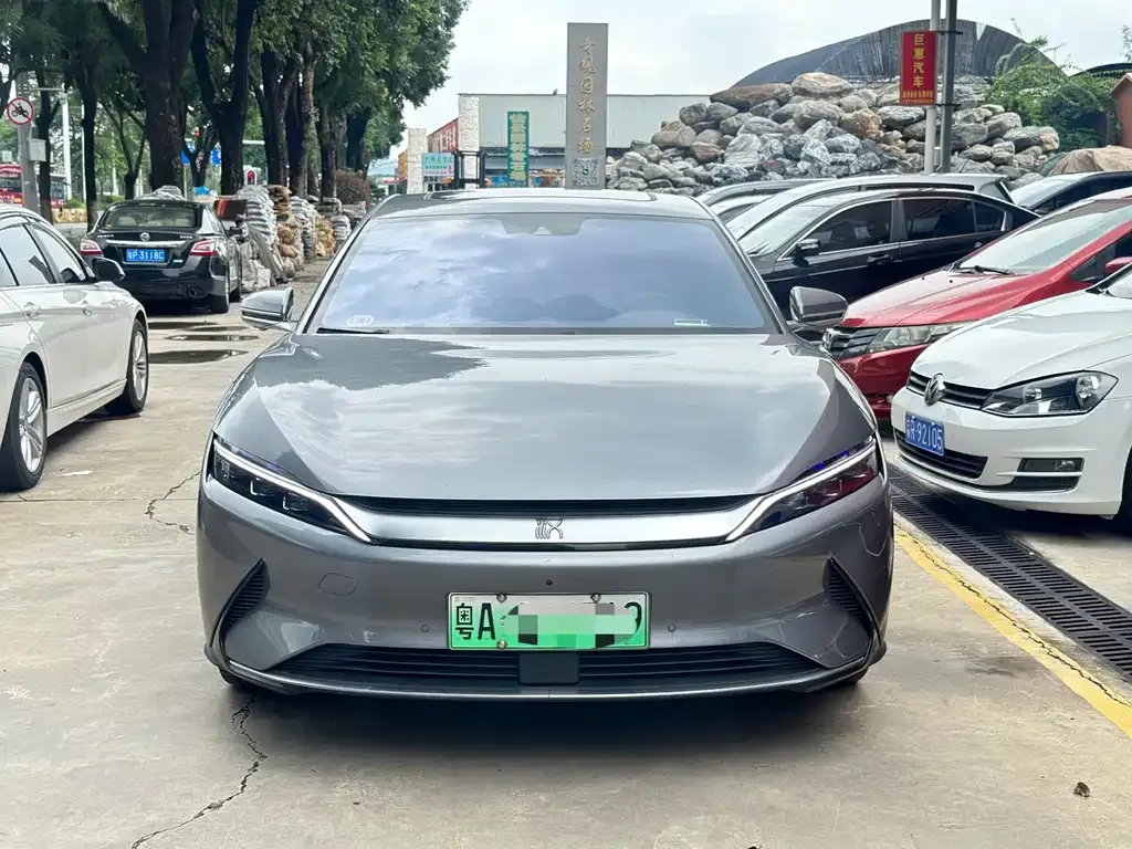 BYD Han — фото 4