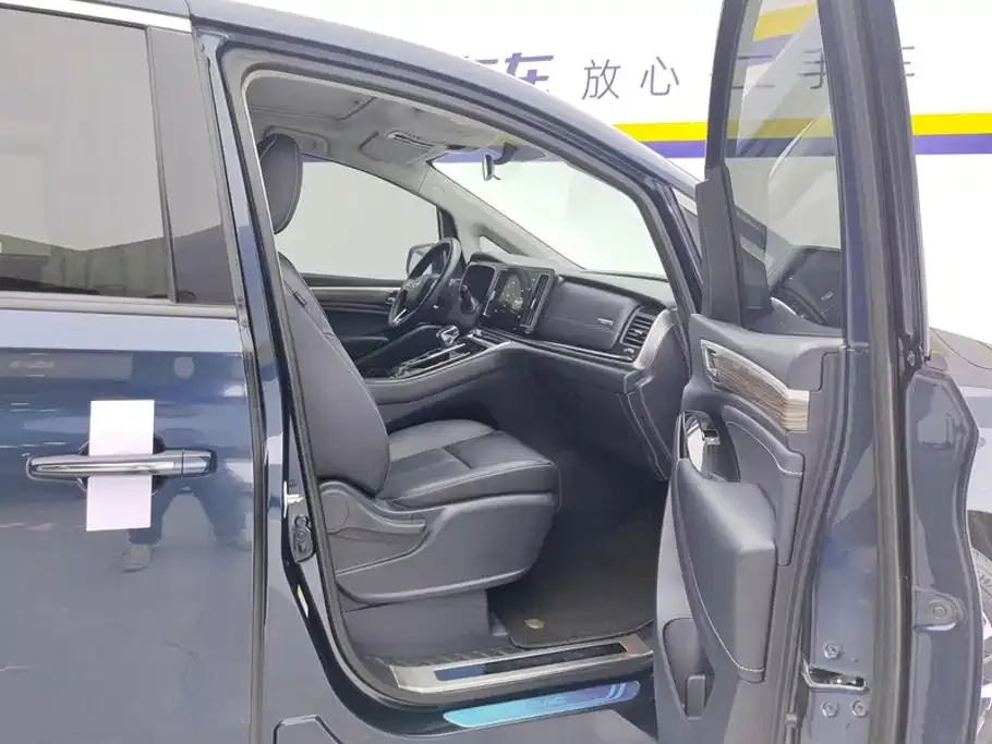GAC Motor Trumpchi M8 — фото 10