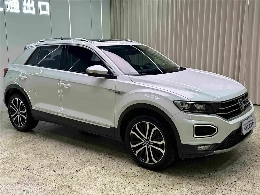Volkswagen T-Roc — фото 5