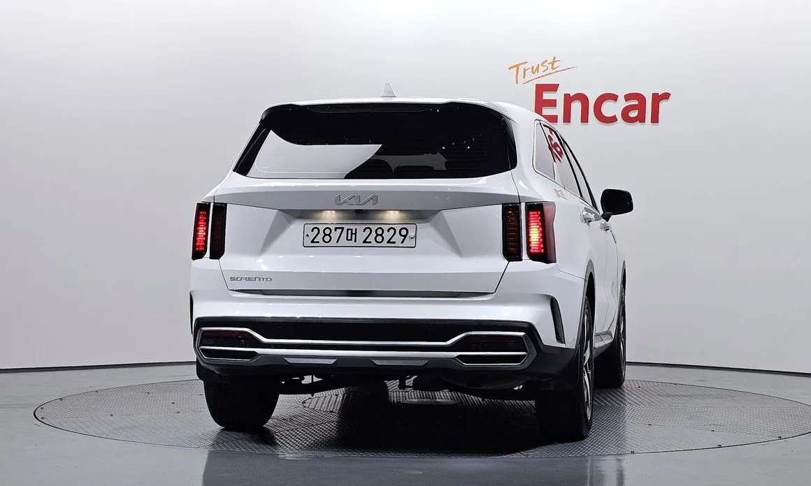 Kia Sorento — фото 8