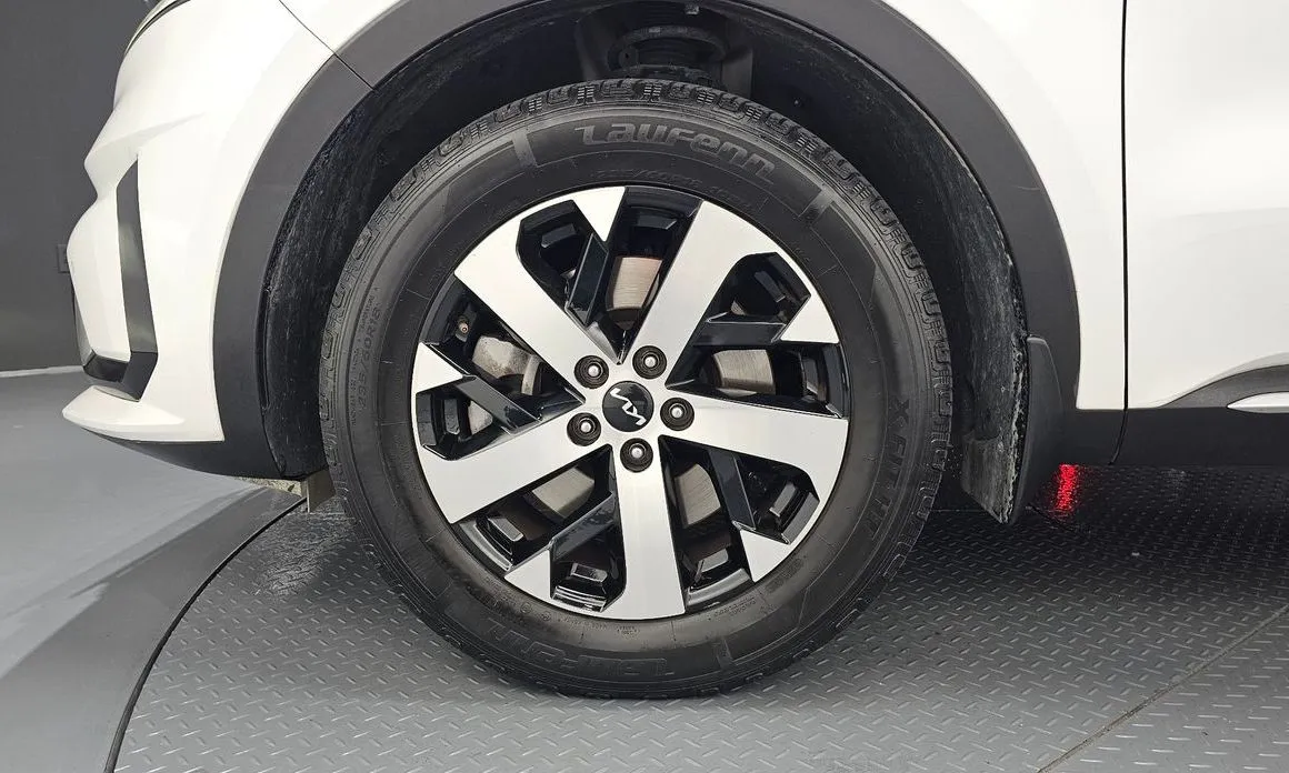 Kia Sorento — фото 9