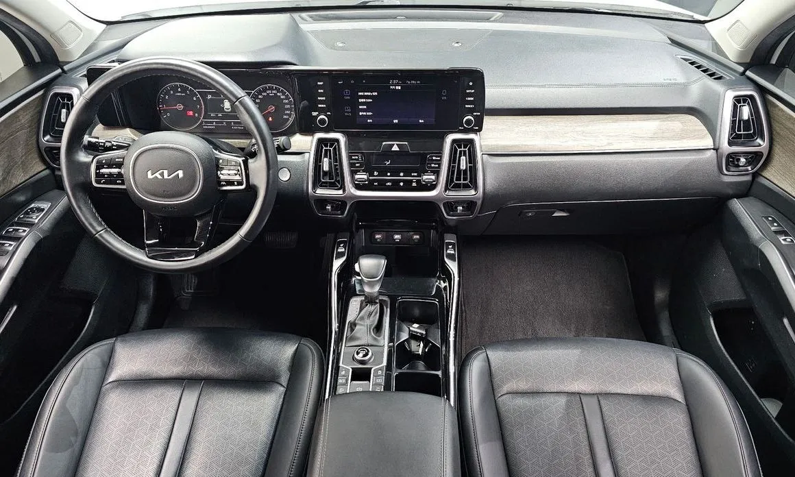 Kia Sorento — фото 6