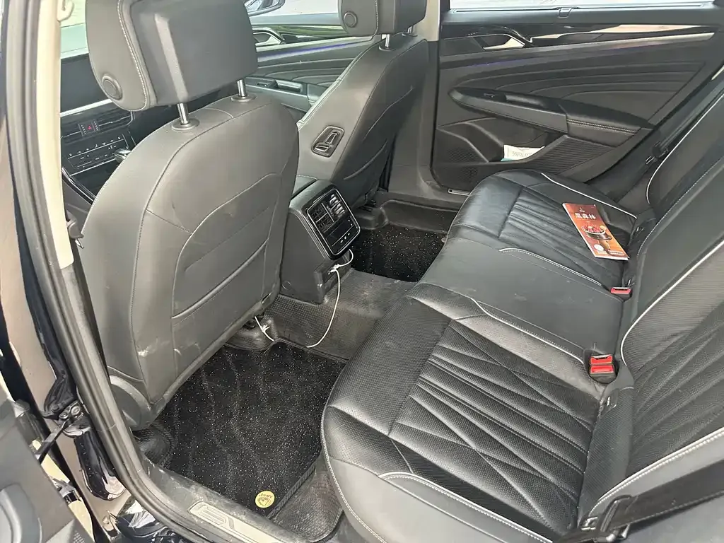 Volkswagen Passat — фото 6