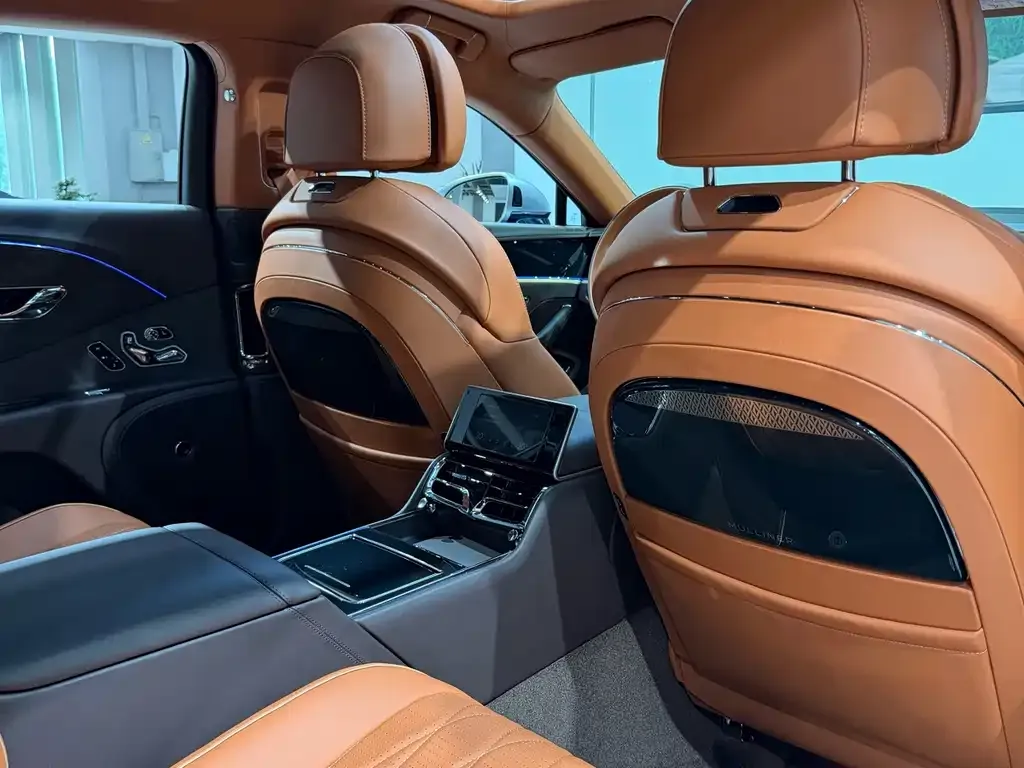 Bentley Flying Spur PHEV — фото 4