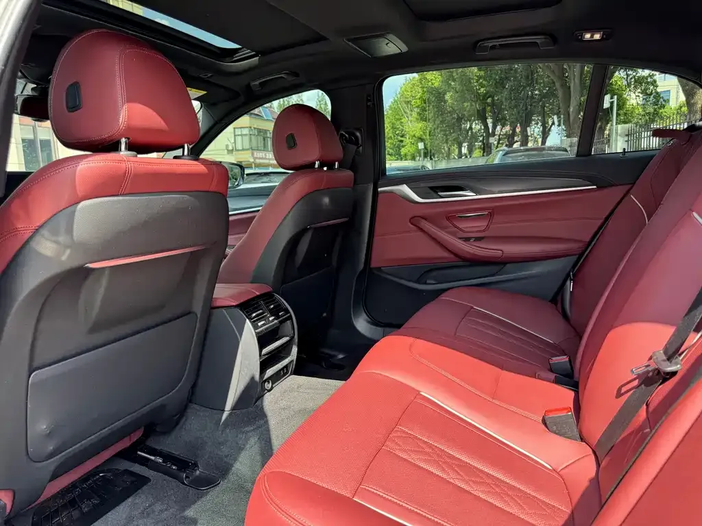 BMW 5 Series New Energy — фото 4