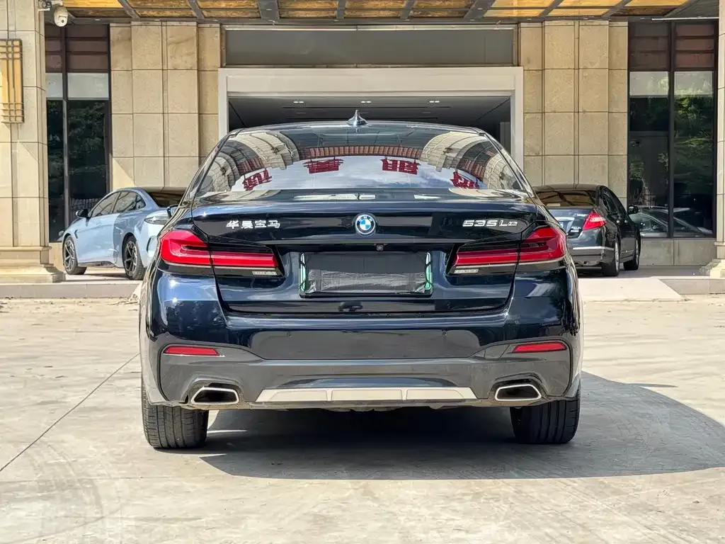 BMW 5 Series New Energy — фото 7
