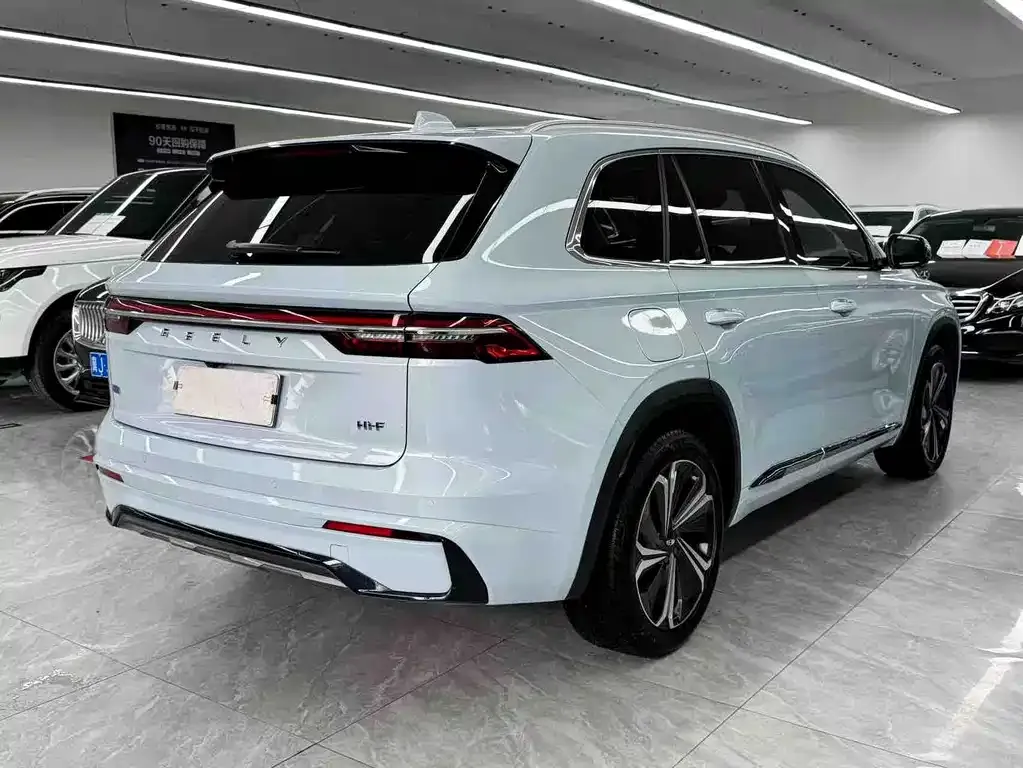 Geely Xingyue L — фото 9
