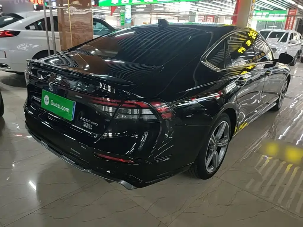 Honda Accord — фото 5