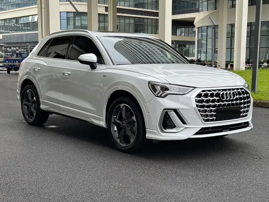 Audi Q3 — фото 4