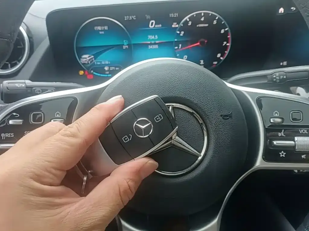 Mercedes-Benz GLA — фото 6