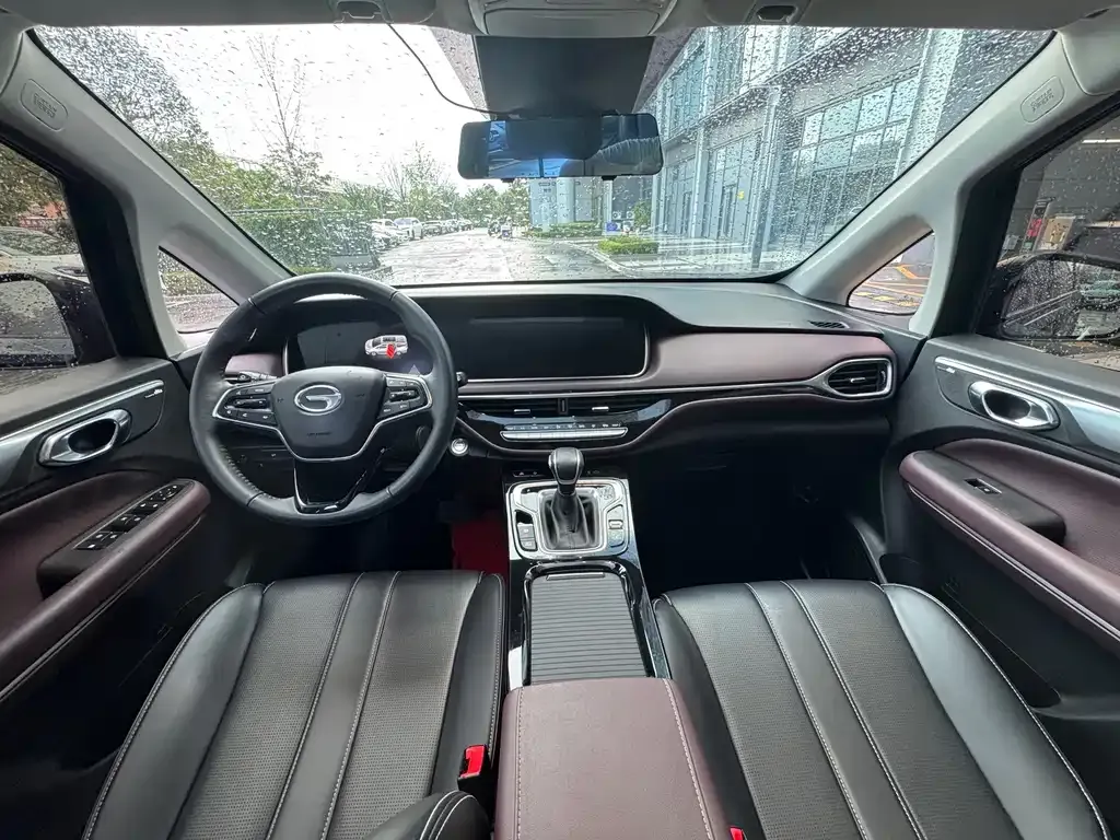 GAC Motor Trumpchi M6 — фото 8