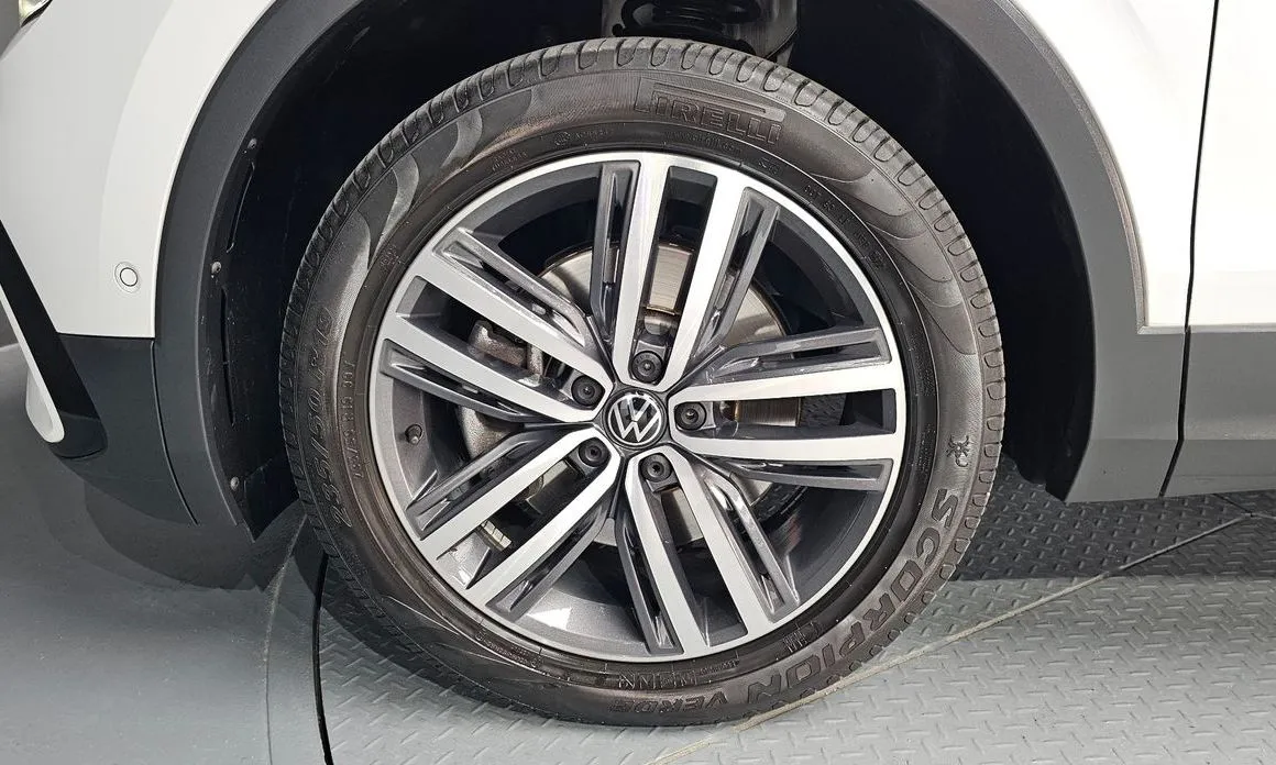 Volkswagen Tiguan — фото 9