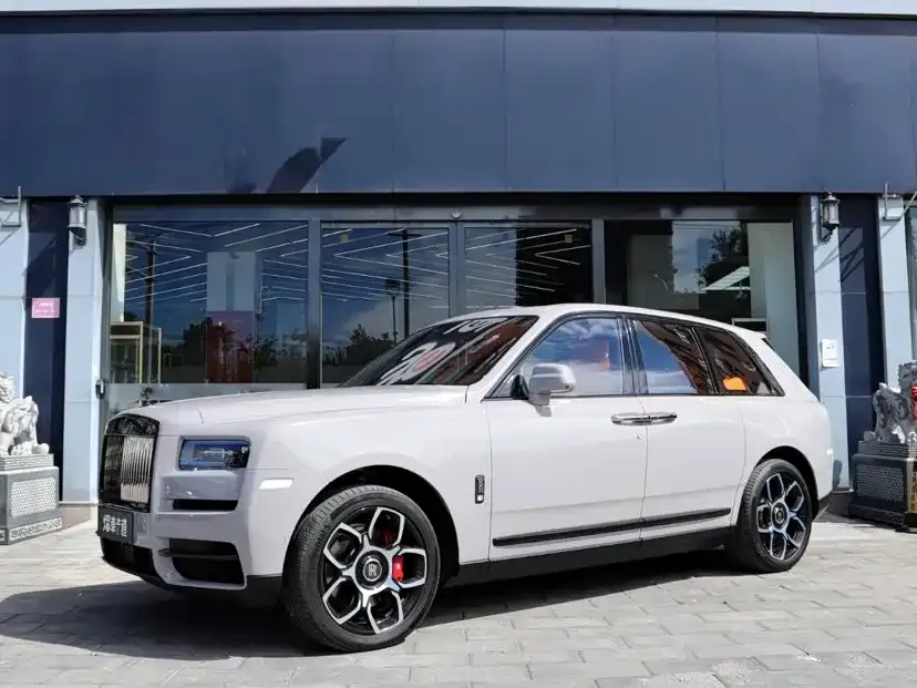 Rolls-Royce Cullinan — фото 1