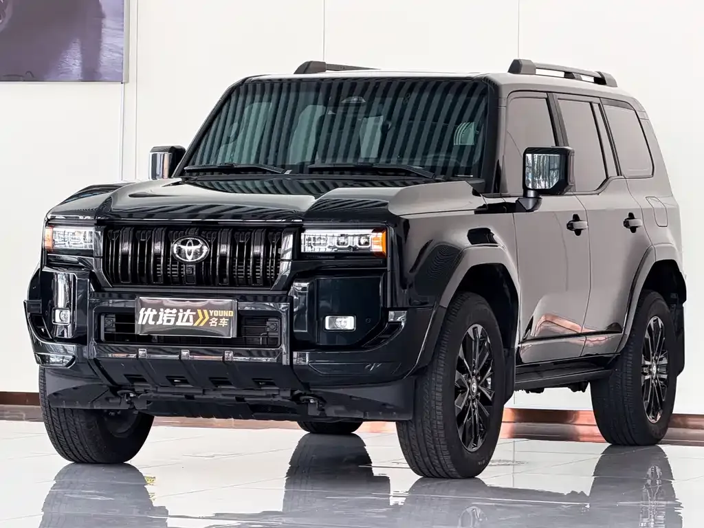 Toyota Prado — фото 1
