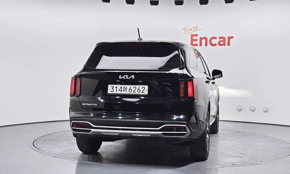 Kia Sorento — фото 4