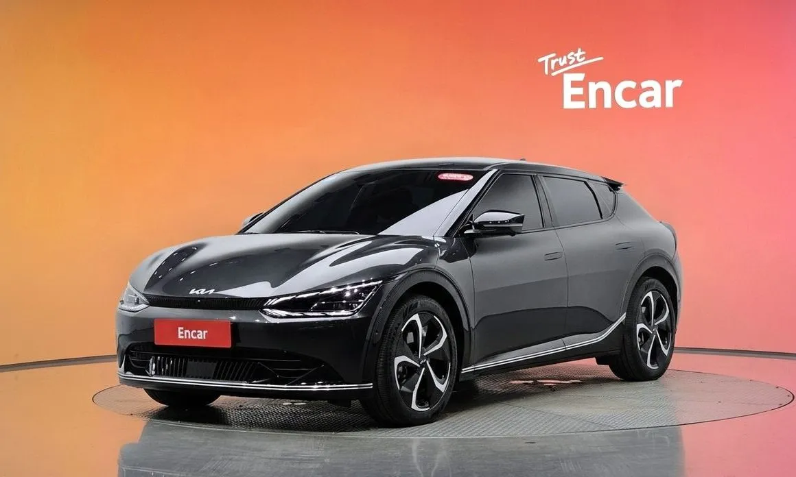 Kia EV6 — фото 1