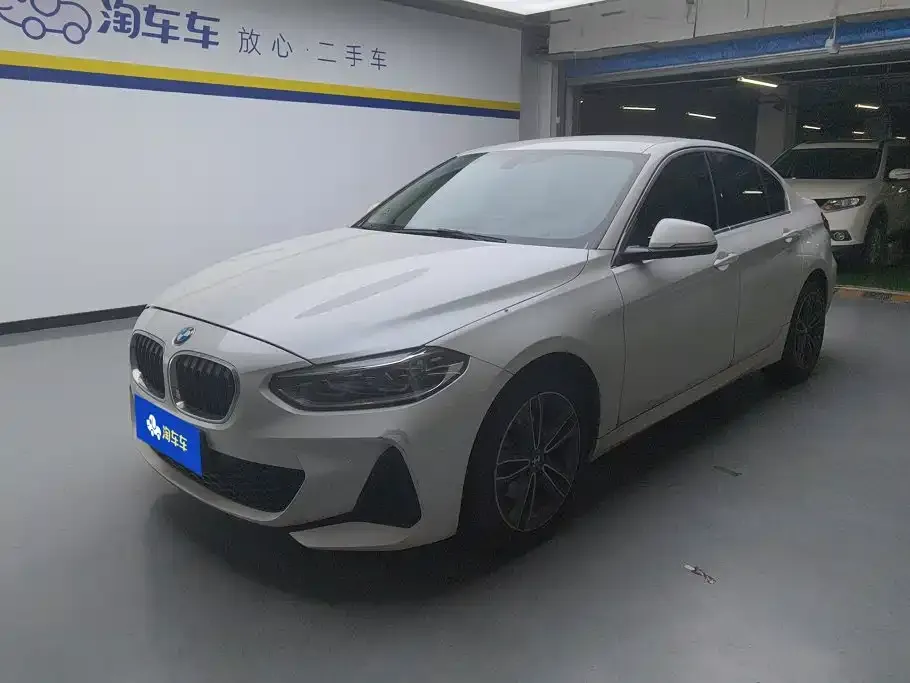 BMW 1 Series — фото 1