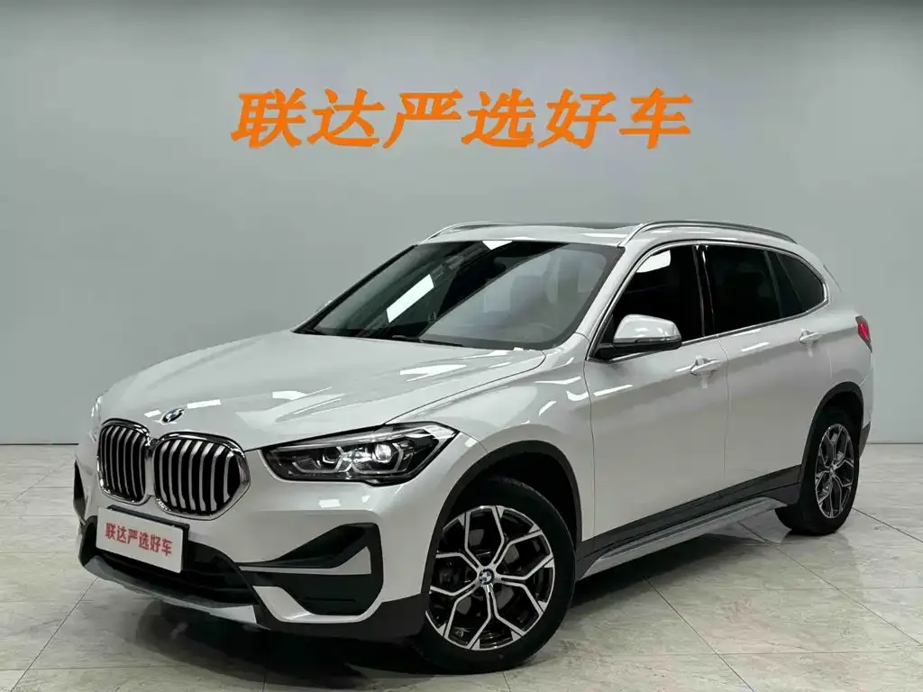 BMW X1 — фото 1