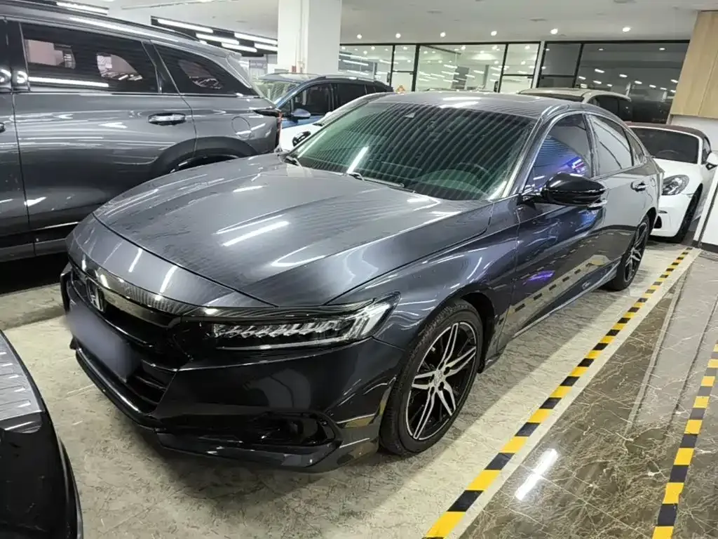 Honda Accord — фото 9