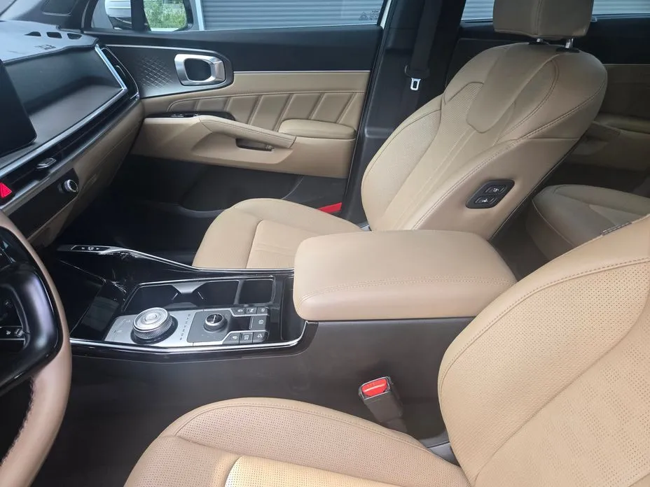 Kia Sorento — фото 8