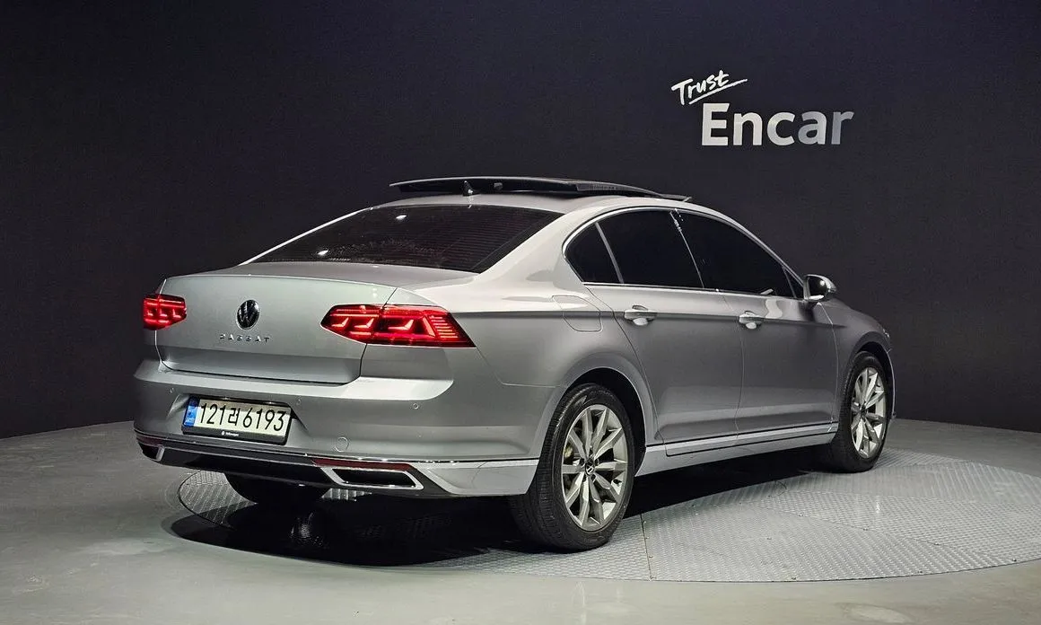 Volkswagen Passat — фото 8