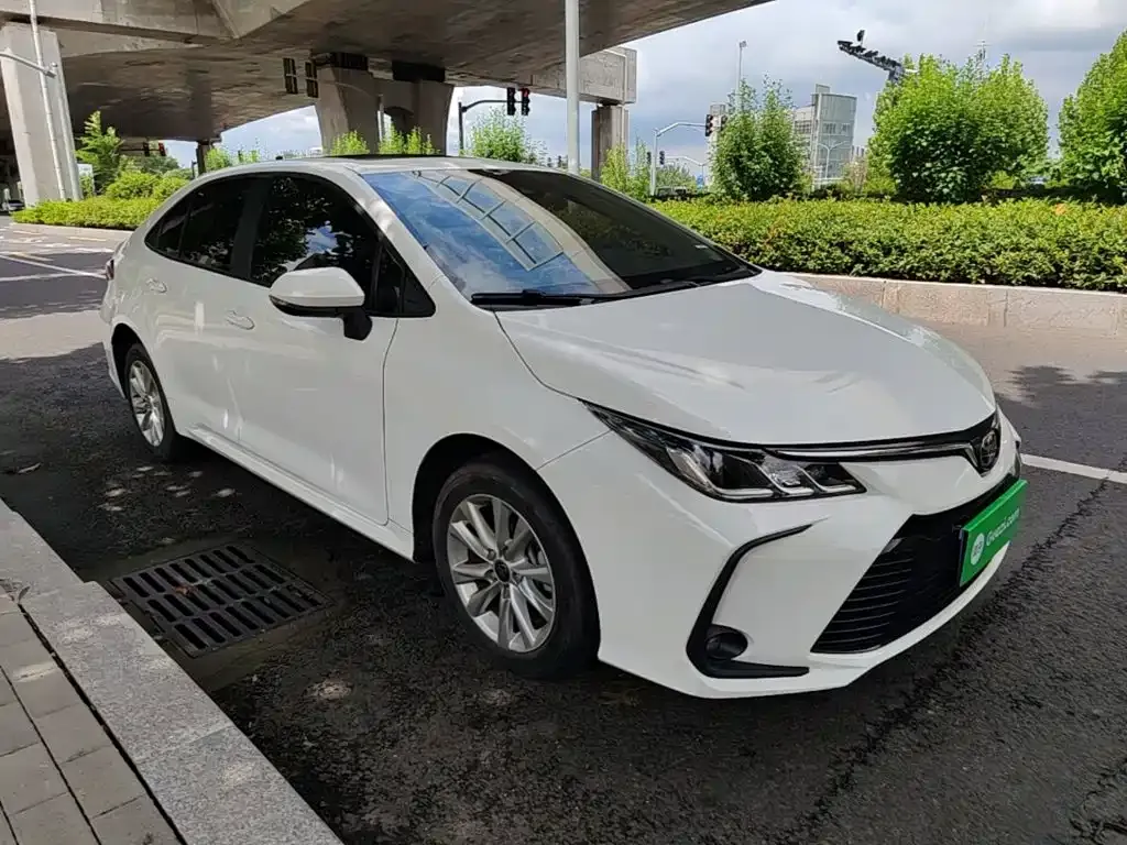 Toyota Corolla — фото 4
