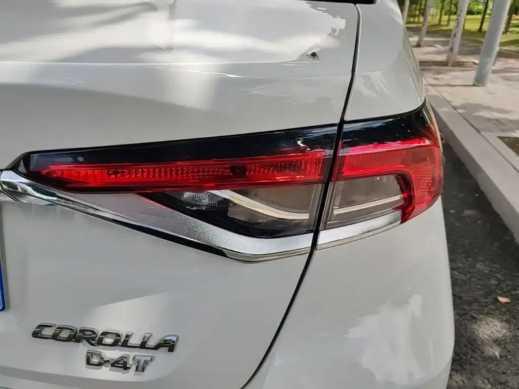 Toyota Corolla — фото 3