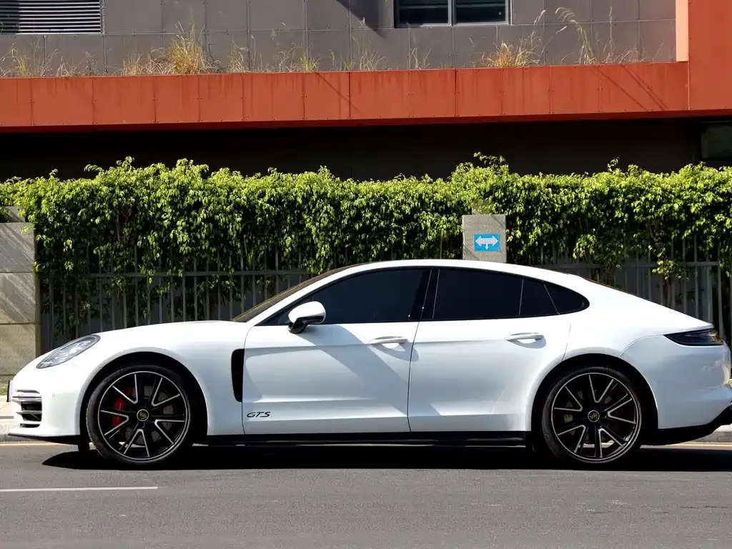 Porsche Panamera — фото 9