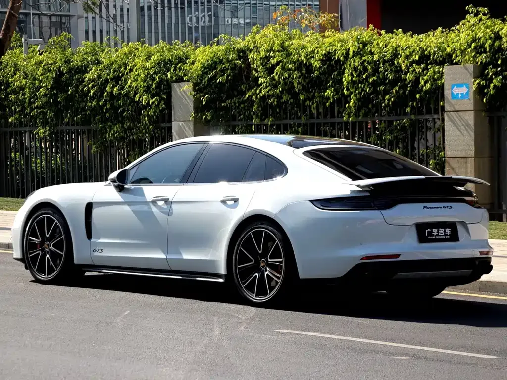 Porsche Panamera — фото 5