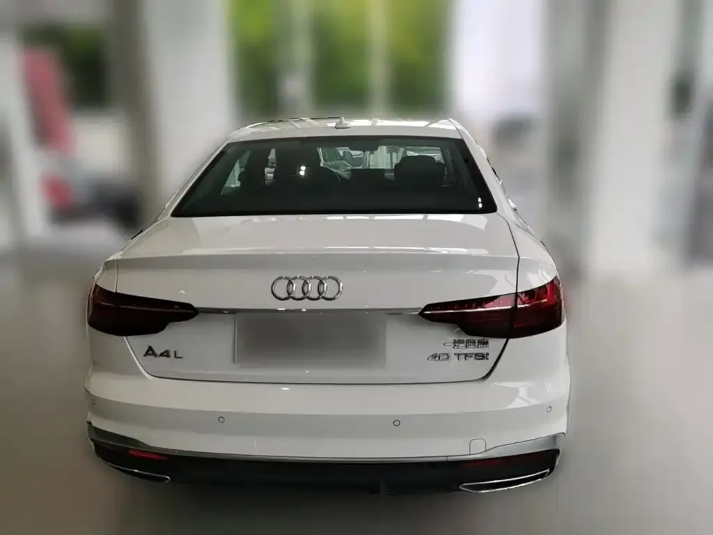 Audi A4L — фото 9