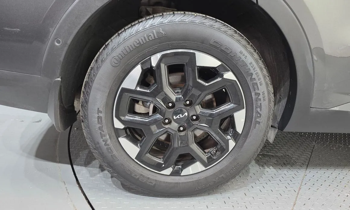 Kia Sorento — фото 9