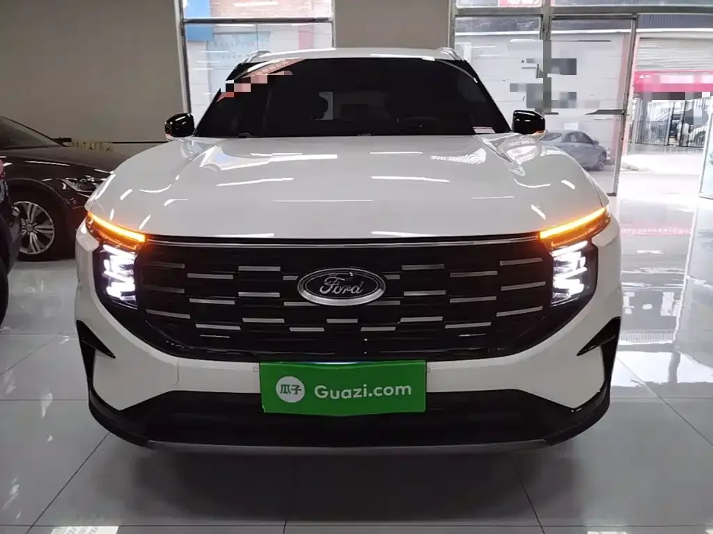 Ford Edge — фото 10