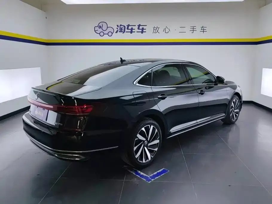 Volkswagen Passat — фото 7