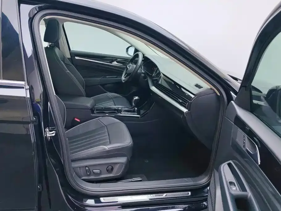 Volkswagen Passat — фото 6