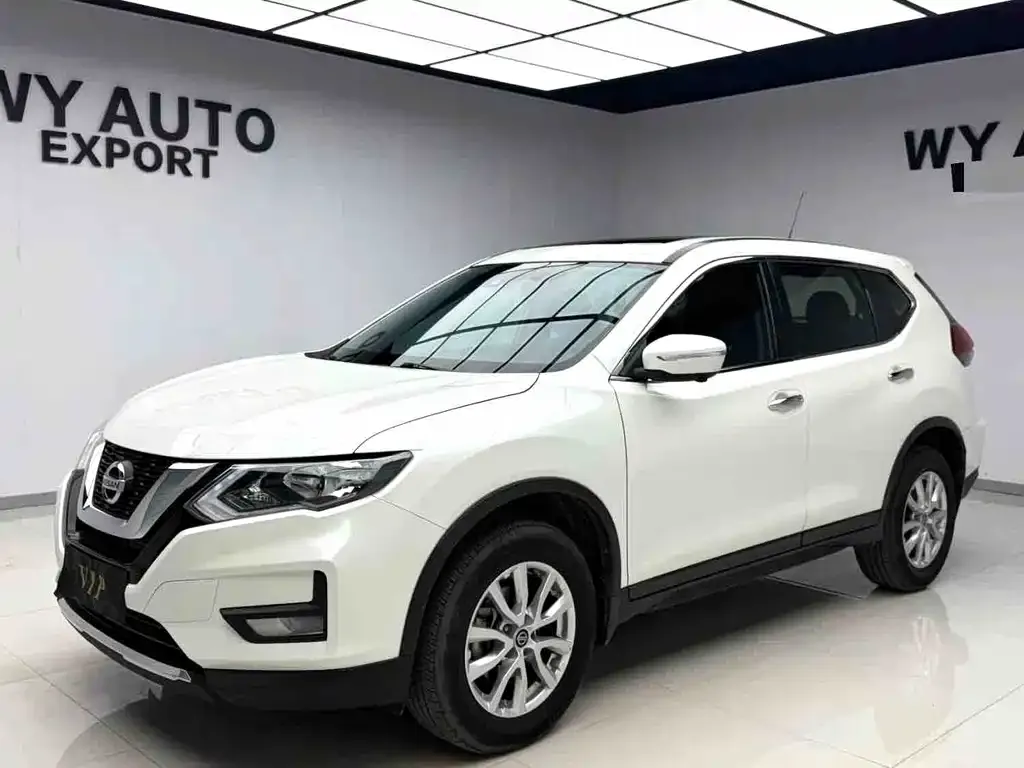 Nissan X-Trail — фото 1