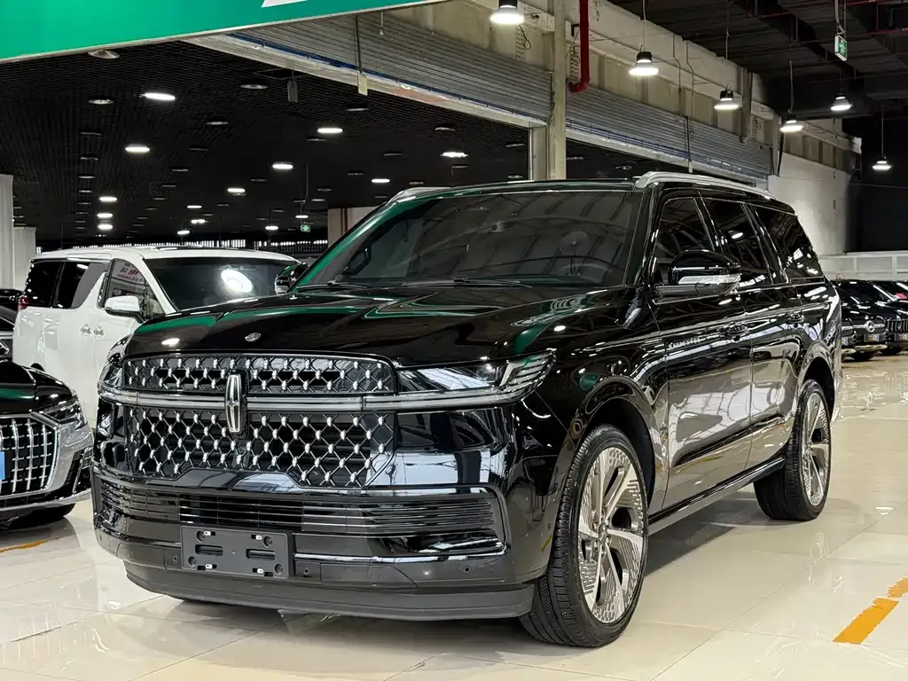 Lincoln Navigator — фото 1