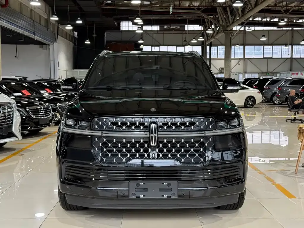 Lincoln Navigator — фото 9