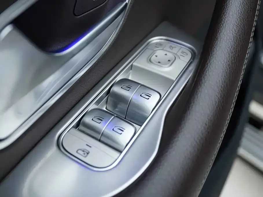 Mercedes-Benz GLS — фото 10