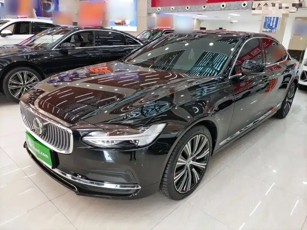 Volvo S90 — фото 1