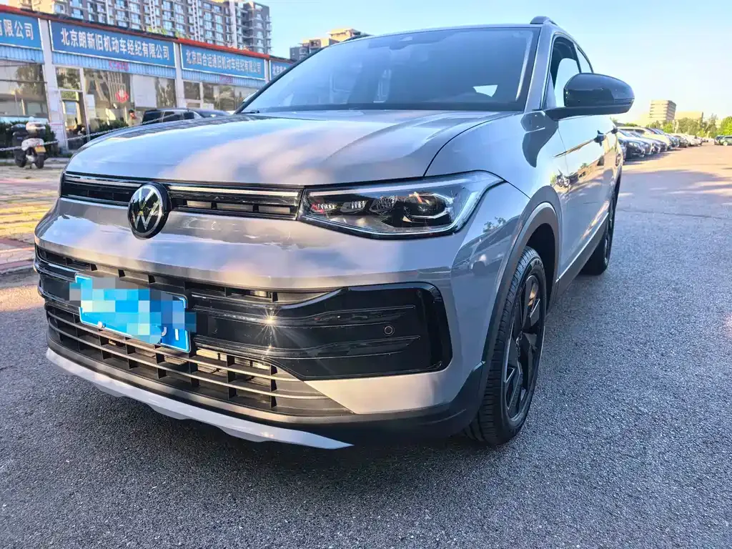 Volkswagen Tharu — фото 1