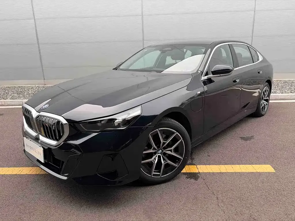 BMW i5 — фото 1